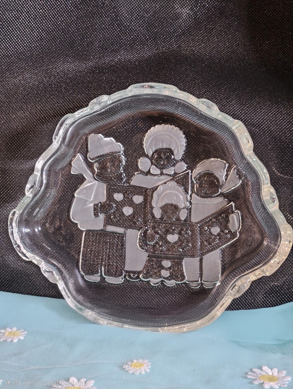 Mikasa Holiday Carolers Glass Serving Bowl